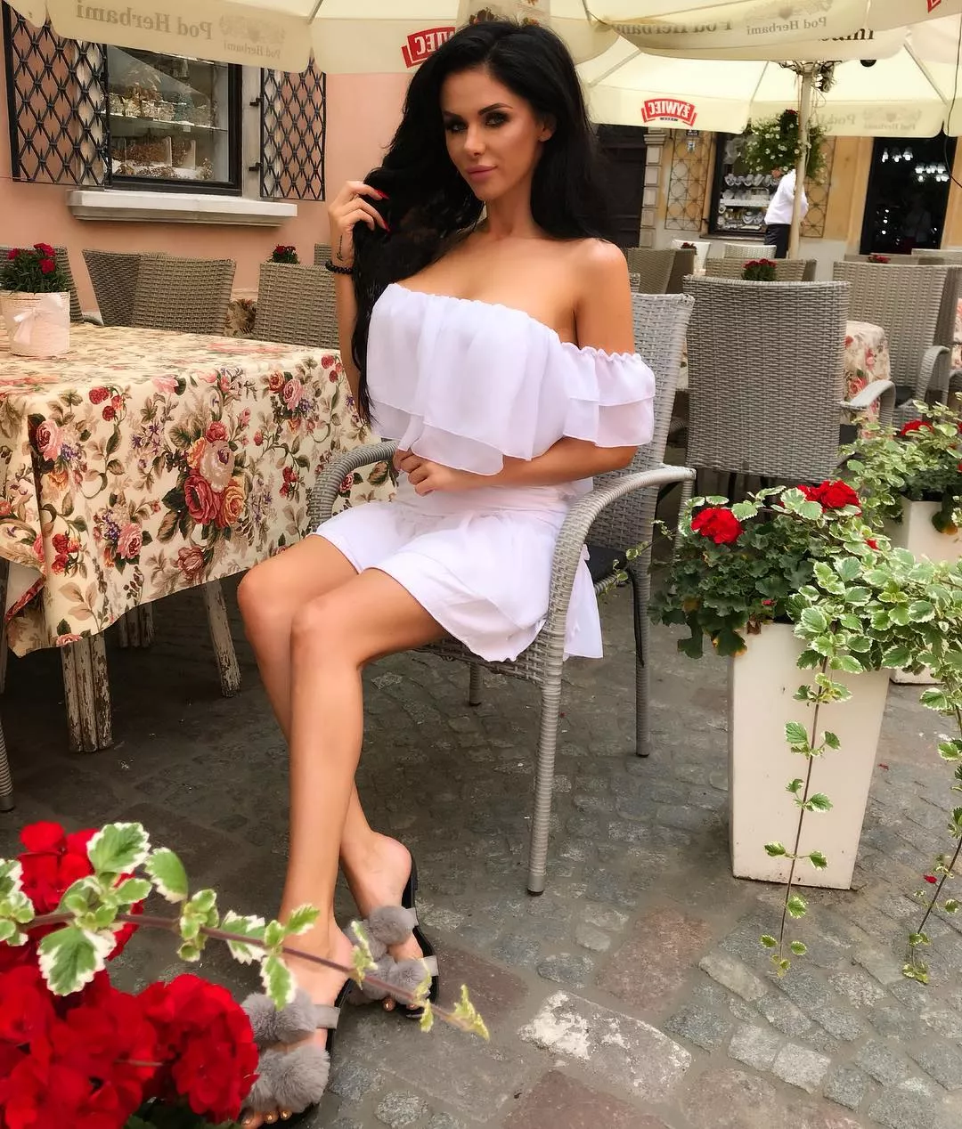 Gorące zdjęcia gwiazdy teledysków disco polo zachwycają?! To jedna z najpiękniejszych kobiet w tej branży?